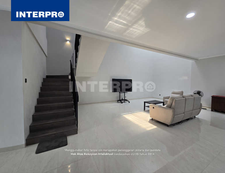 Rumah Dijual Puri Kencana Luas 200m2